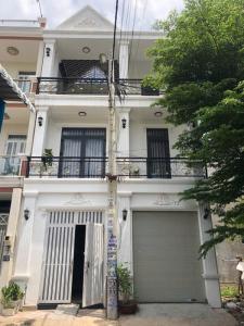 KHU BIỆT THỰ - NHÀ NỘI THẤT ĐẸP - GIÁ 5.4 TỶ