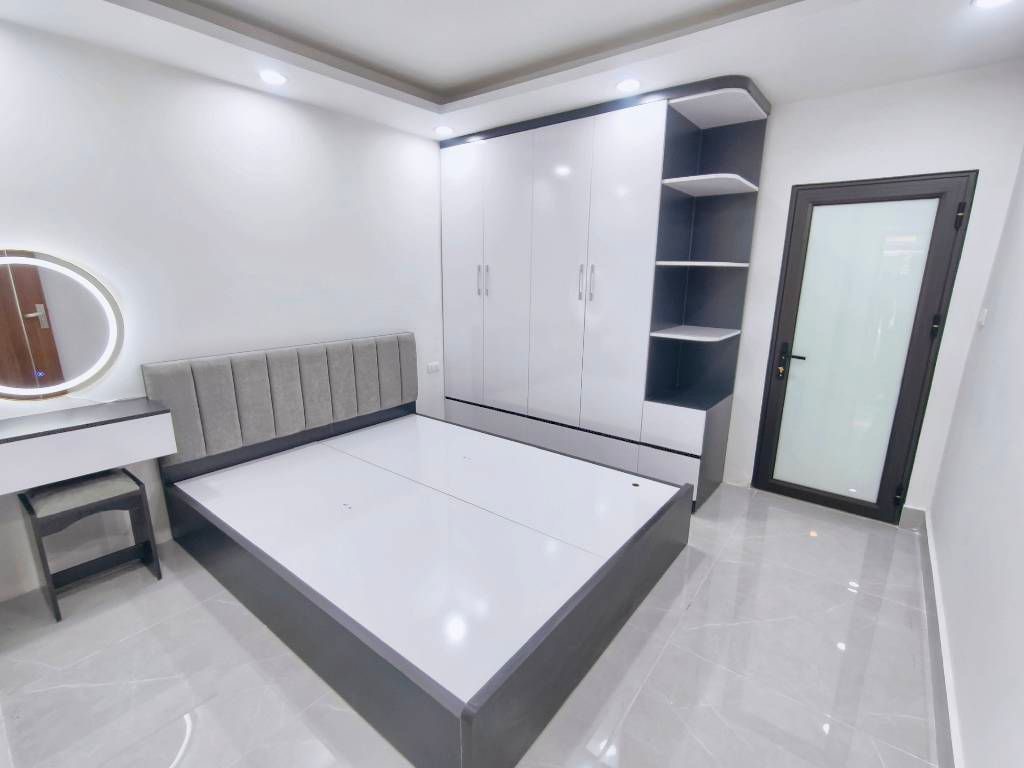 Nhà đẹp Nguyễn Trãi 76M nhỉnh 4 tỷ full nội thất 0963969859