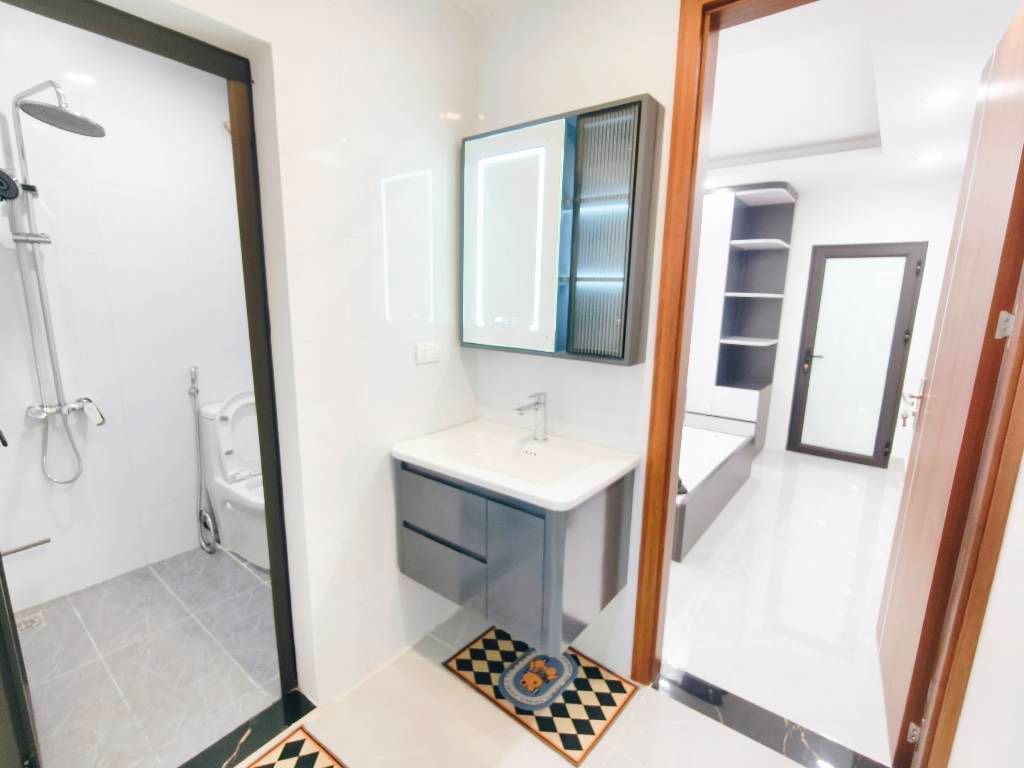 Nhà đẹp Nguyễn Trãi 76M nhỉnh 4 tỷ full nội thất 0963969859