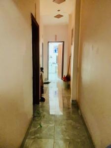 Xe hơi đậu cửa , chính chủ đang ở