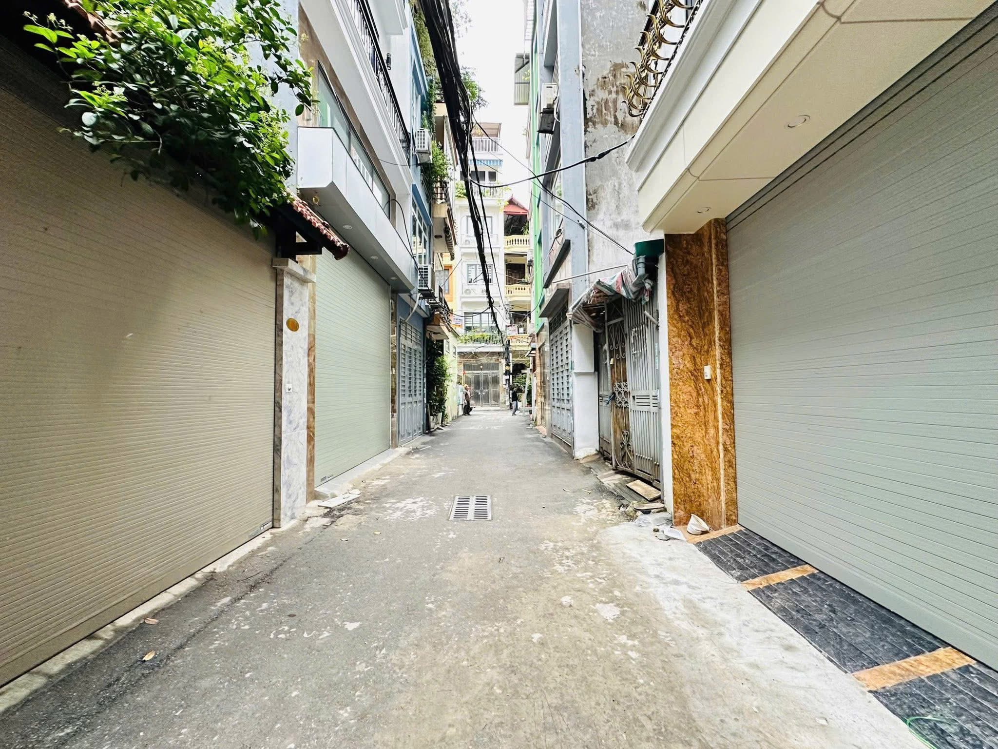 KIM MÃ, BA ĐÌNH, MẶT PHỐ VỈA HÈ KINH DOANH SẦM UẤT, VỊ TRÍ ĐẸP