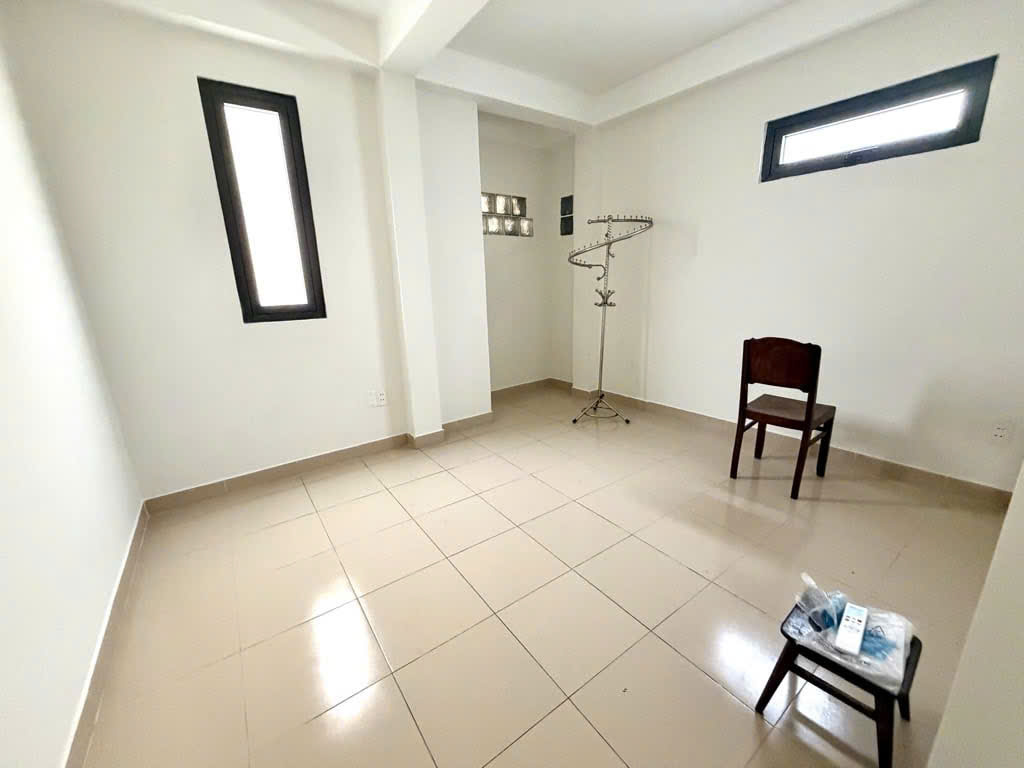 Nhà đẹp lô góc Ngang 6m Công chứng ngay