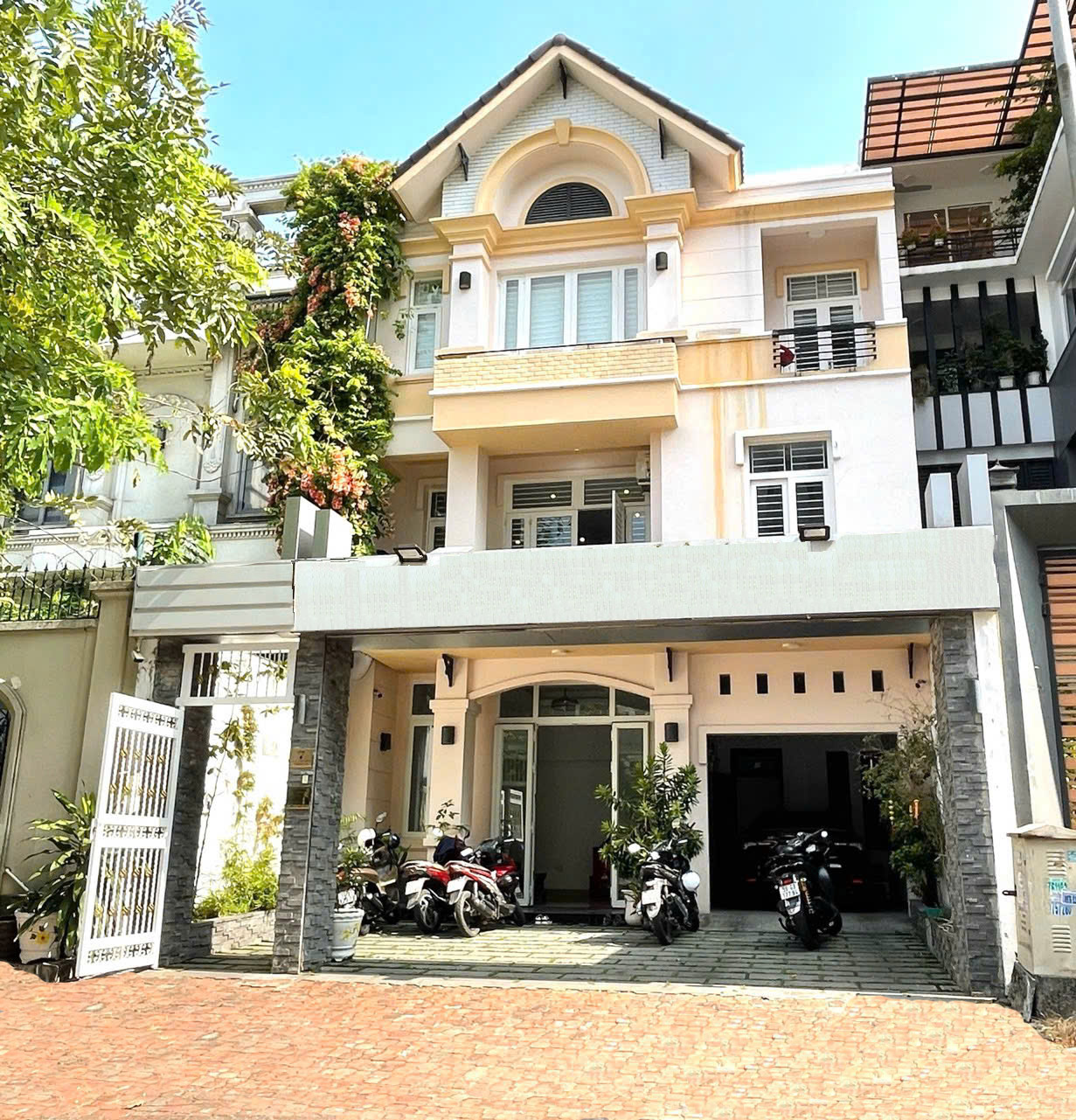 Biệt thự quận 7