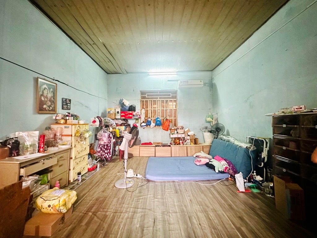 Mặt tiền thoại Ngọc Hầu, Phú Thạnh, Tân Phú, ngang hơn 5m – đường trước nhà 12 m - nhỉnh 10 tỷ.