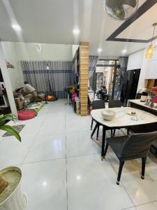 QUẬN TÂN PHÚ, SÀI GÒN  – Đường Huỳnh Văn Gấm, nhà 1/.  68m2 . 8,2 tỷ.