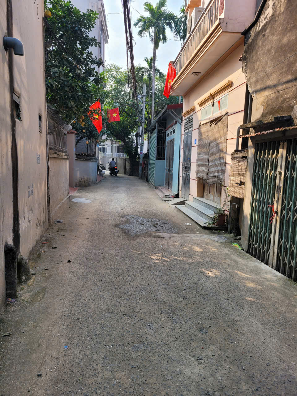 BÁN NHÀ TÂY TỰU  4 TẦNG CHỈ 5. x TỶ