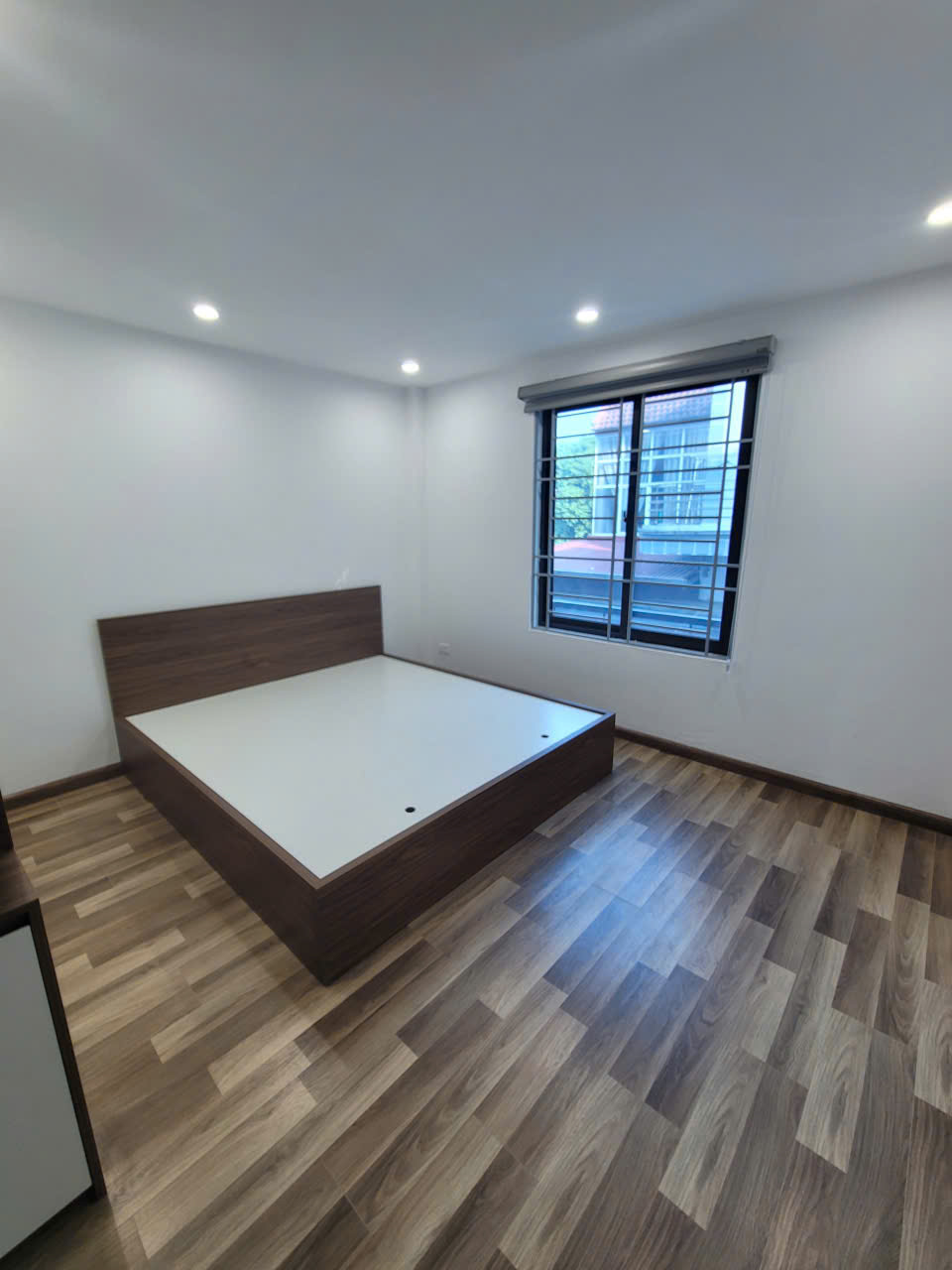 BÁN NHÀ TÂY TỰU  4 TẦNG CHỈ 5. x TỶ