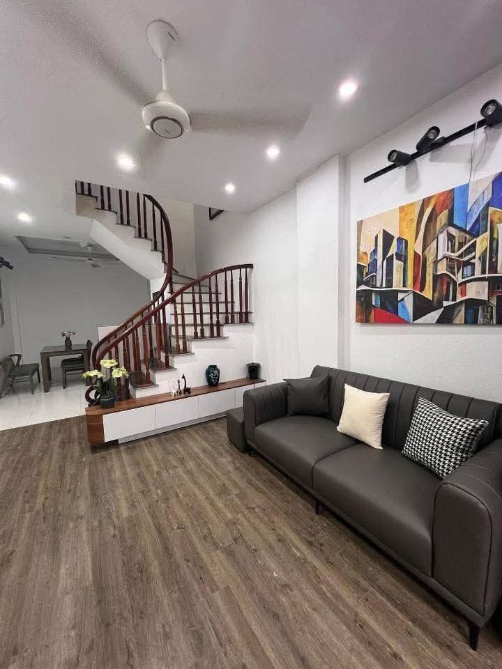 Bán nhà Thúy Lĩnh gần 100m2 giá nhỉnh 6 tỷ