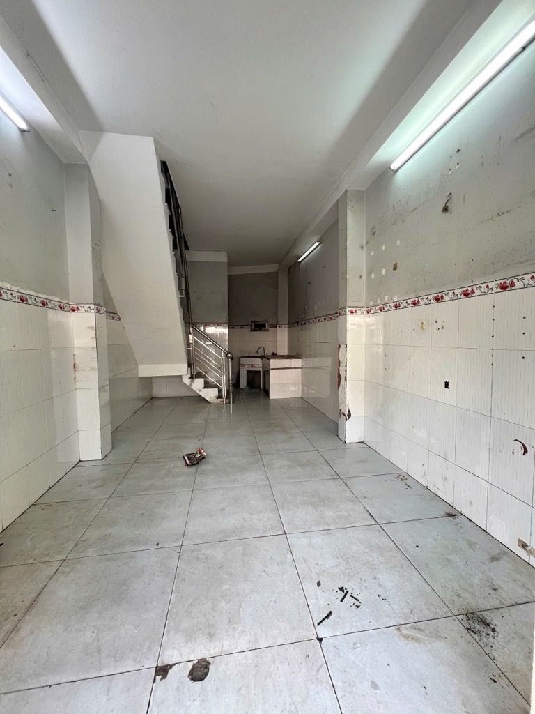 MẶT TIỀN ĐƯỜNG KINH DOANH SUNG TÚC - GẦN TRƯỜNG ĐẠI HỌC, TRƯỜNG CÁC CẤP 123 - TIỆN MUA Ở, KINH DOANH, CHO THUÊ - NHỈNH 3 TỶ