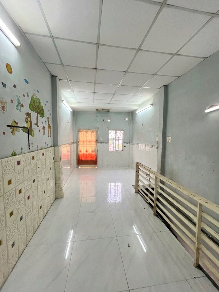 MẶT TIỀN ĐƯỜNG KINH DOANH SUNG TÚC - GẦN TRƯỜNG ĐẠI HỌC, TRƯỜNG CÁC CẤP 123 - TIỆN MUA Ở, KINH DOANH, CHO THUÊ - NHỈNH 3 TỶ