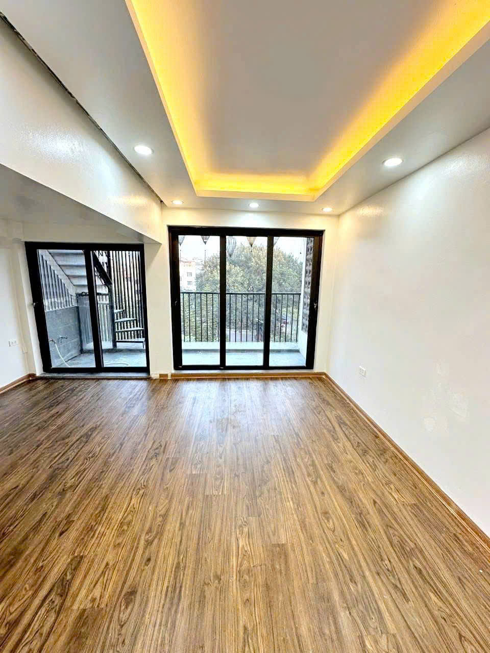 MẶT PHỐ Cù Chính Lan Thanh Xuân Giao Thông Thuận Tiện Nhà mới ở ngay