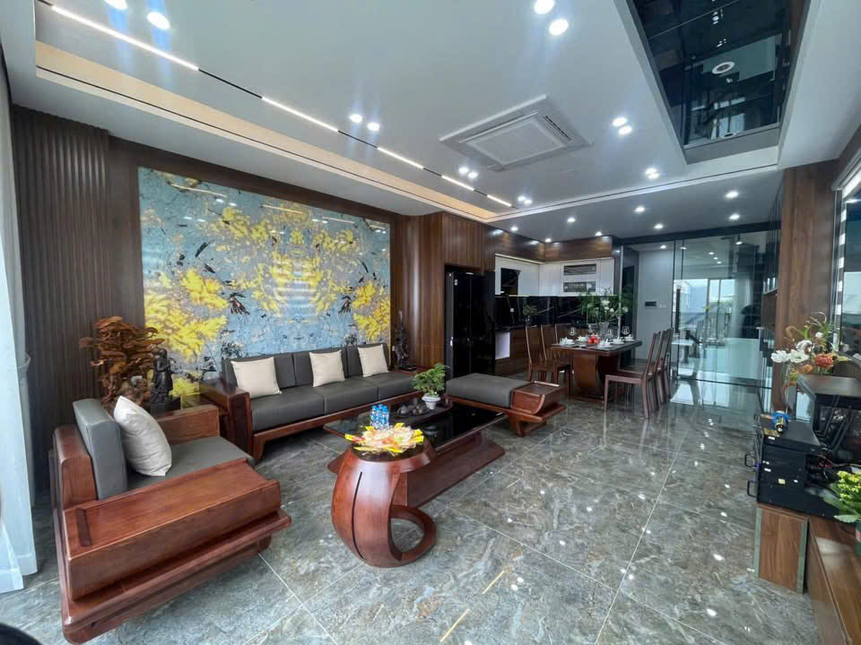 TẾT NÀY NHÀ MỚI CÙNG EM SIÊU PHẨM CỔ LINH - LONG BIÊN