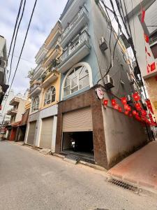 NHÀ ĐẸP HIỆN ĐẠI CHỦ CŨ CỞI MỞ THANH KHOẢN NHANH KỊP ĂN TẾT VỚI CHỦ MỚI .