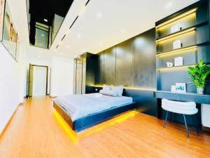 BÁN NHÀ BỒ ĐỀ LONG BIÊN GARA Ô TÔ TẶNG FULL NỘI THẤT NHẬP NGOẠI