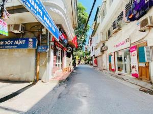 GIÁ KHÔNG TƯỞNG MÀ NHÀ ĐẸP NGẤT NGƯỞNG VỊ TRÍ ĐẮC ĐỊA