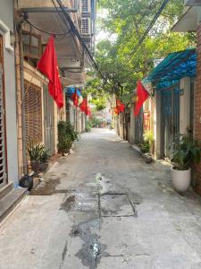 NHÀ PHÂN LÔ Ô TÔ TRÁNH ĐẸP MIÊN MAN