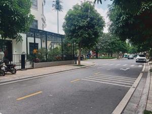 NHÀ HIỆN ĐẠI ĐẦY ĐỦ CÔNG NĂNG THUẬN LỢI GIAO THÔNG