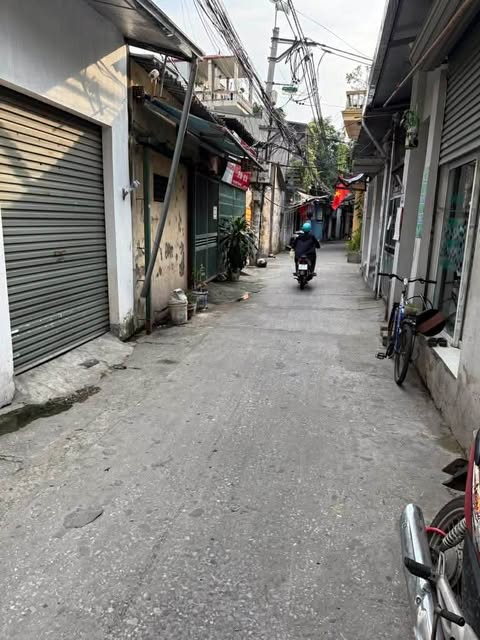 BÁN NHÀ XÂY MỚI TINH