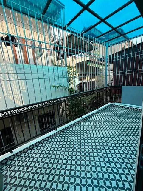 BÁN NHÀ XÂY MỚI TINH