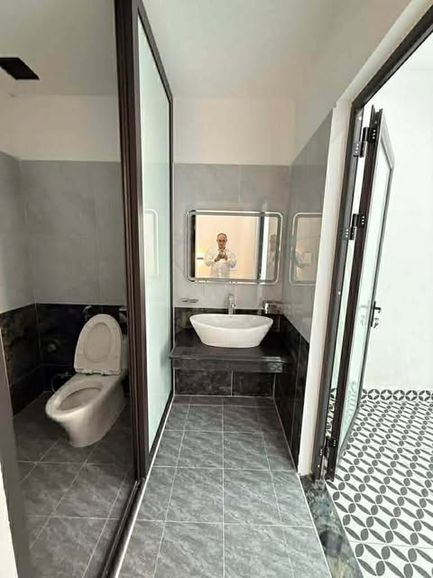 BÁN NHÀ XÂY MỚI TINH