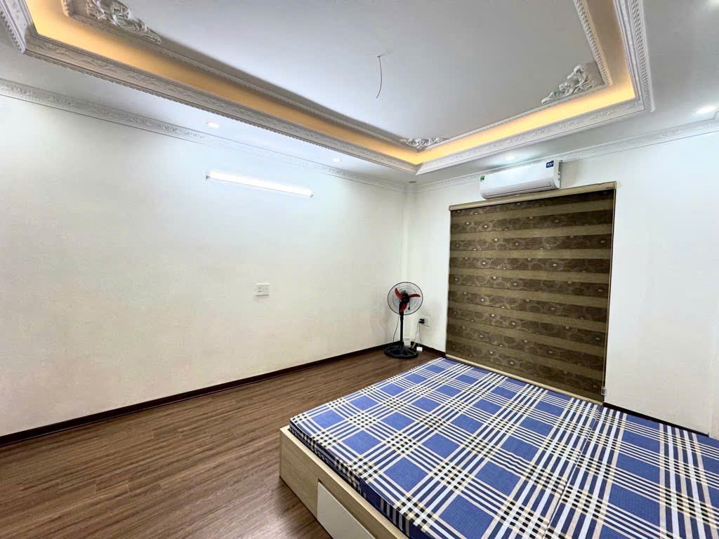 CÓ NHÀ 5 TẦNG CẦN BÁN