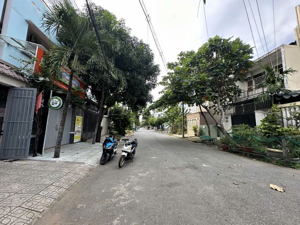 NHÀ MẶT TIỀN DT HƠN 200M2 -KV HOÀNG DIỆU 2 - F LINH CHIỂU