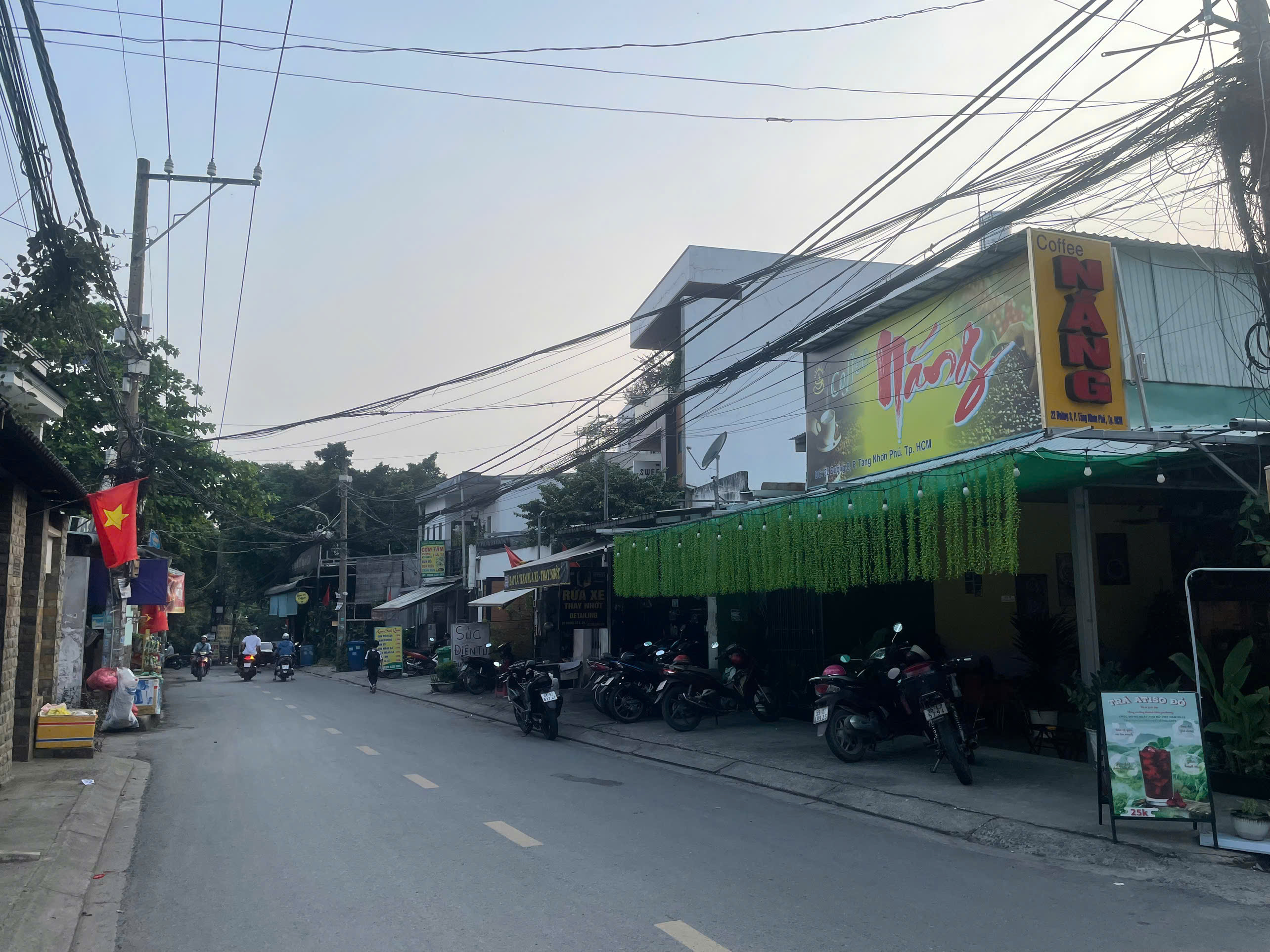 NHÀ 2 LẦU MẶT TIỀN ĐS - ÔTÔ THÔNG - DTCN 82M2
- LÃ XUÂN OAI - F TĂNG NHƠN PHÚ A