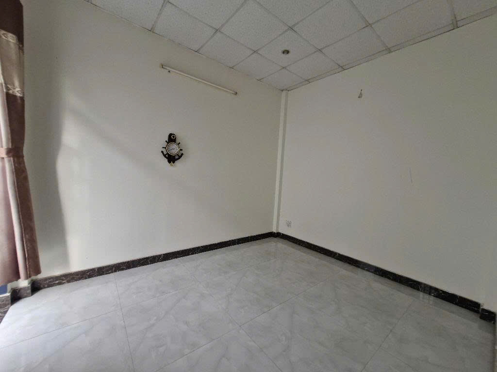 NHÀ 2 LẦU MẶT TIỀN ĐS - ÔTÔ THÔNG - DTCN 82M2
- LÃ XUÂN OAI - F TĂNG NHƠN PHÚ A