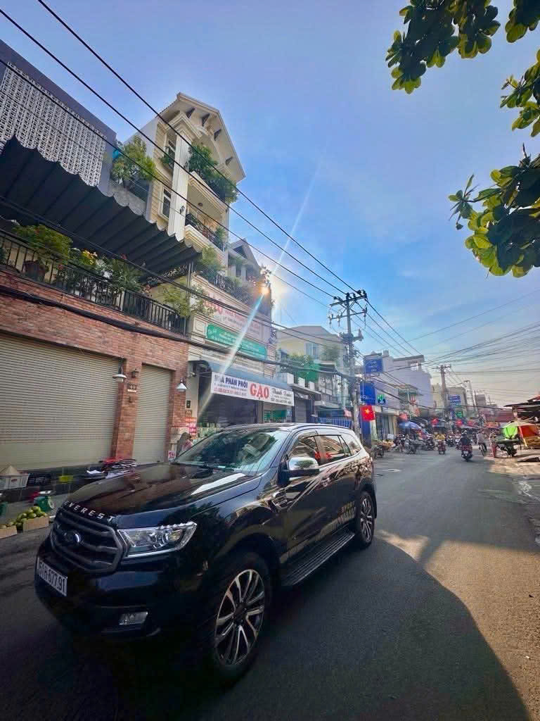 CHÍNH CHÚ NHÀ 3 LẦU - Ô TÔ ĐÕ CỬA - NGAY KHA VẠN CÂN - F LIINH TRUNG