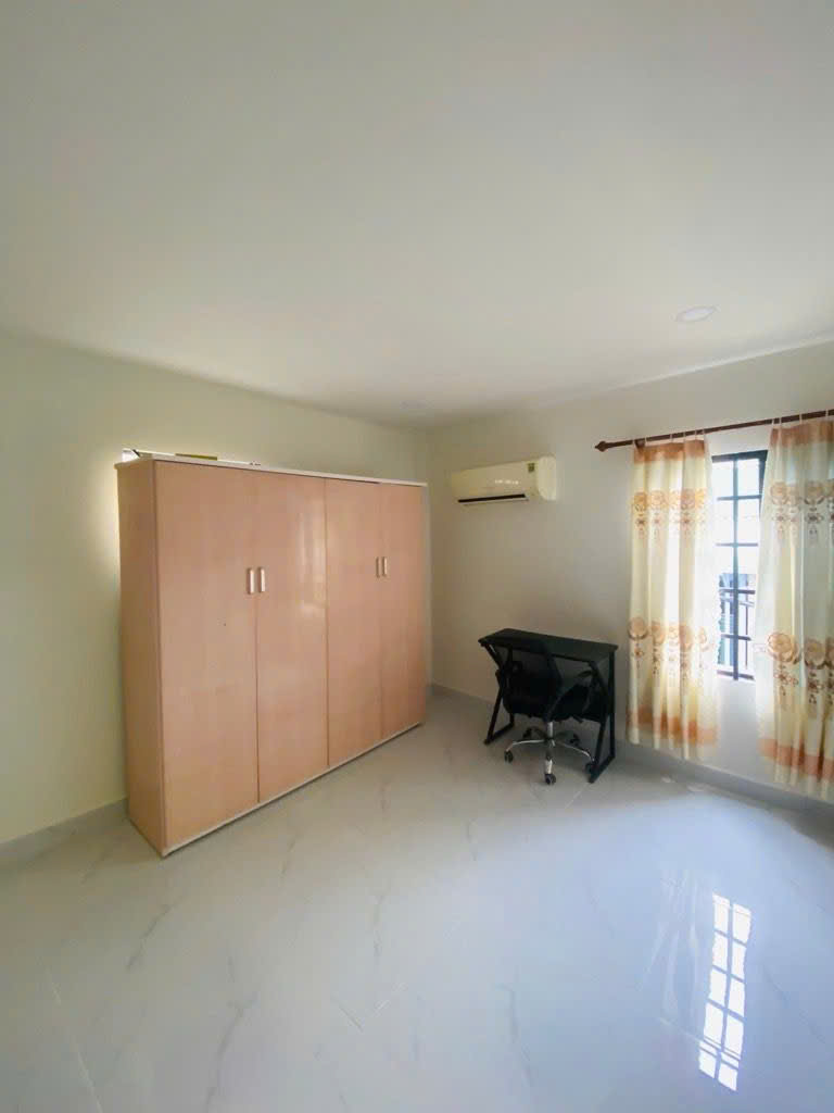 CHỦ BÁN GẤP NHÀ 2 LẦU - HẺM Ô TÔ - KHA VẠN CÂN - F LINH  CHIỂU