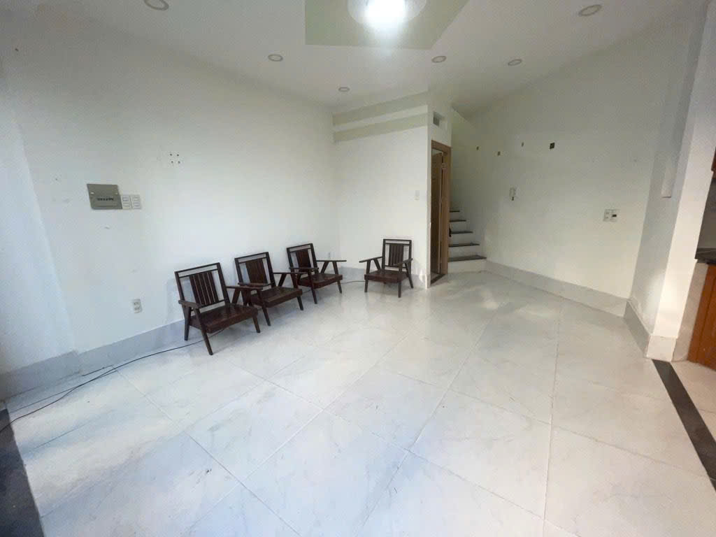 SIÊU HIẾM BIỆT THỰ 3 LẦU - ÔTÔ THÔNG -LÊ THỊ HOA - TAM BÌNH