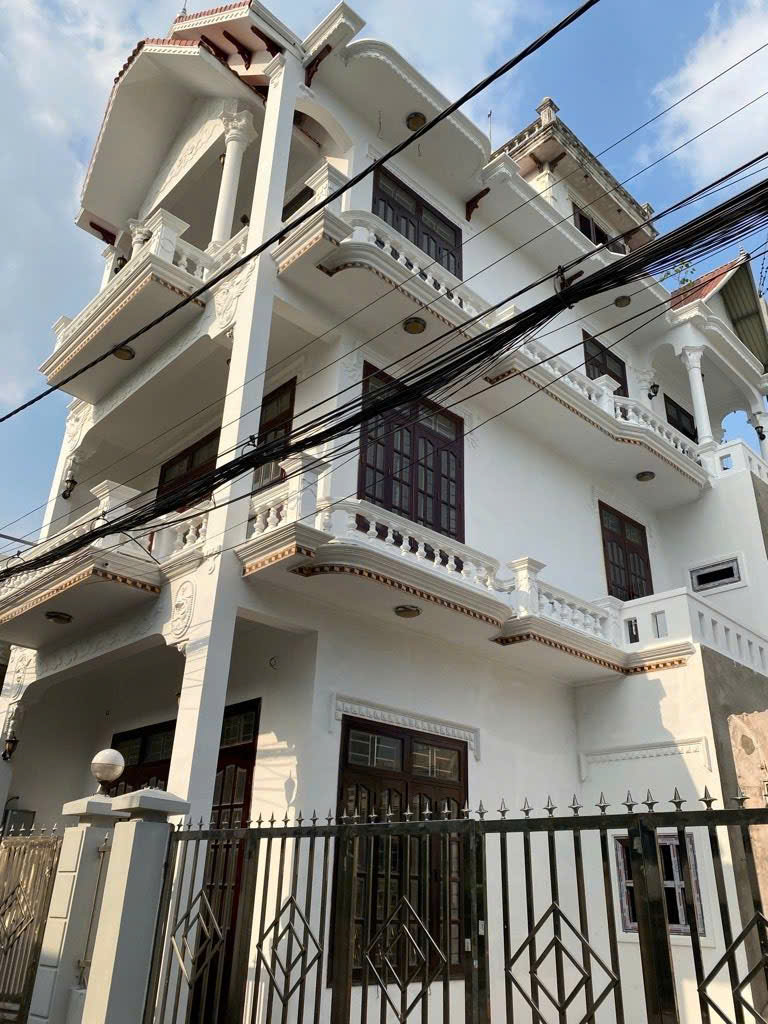 SIÊU HIẾM BIỆT THỰ 3 LẦU - ÔTÔ THÔNG -LÊ THỊ HOA - TAM BÌNH