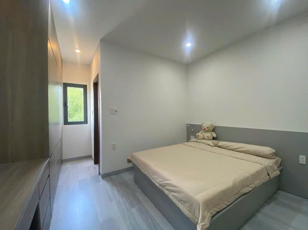 KHÁCH SẠN 4 TẦNG - ĐƯỜNG Ô TÔ - LÃ XUÂN OAI - LONG TRƯỜNG - Q9