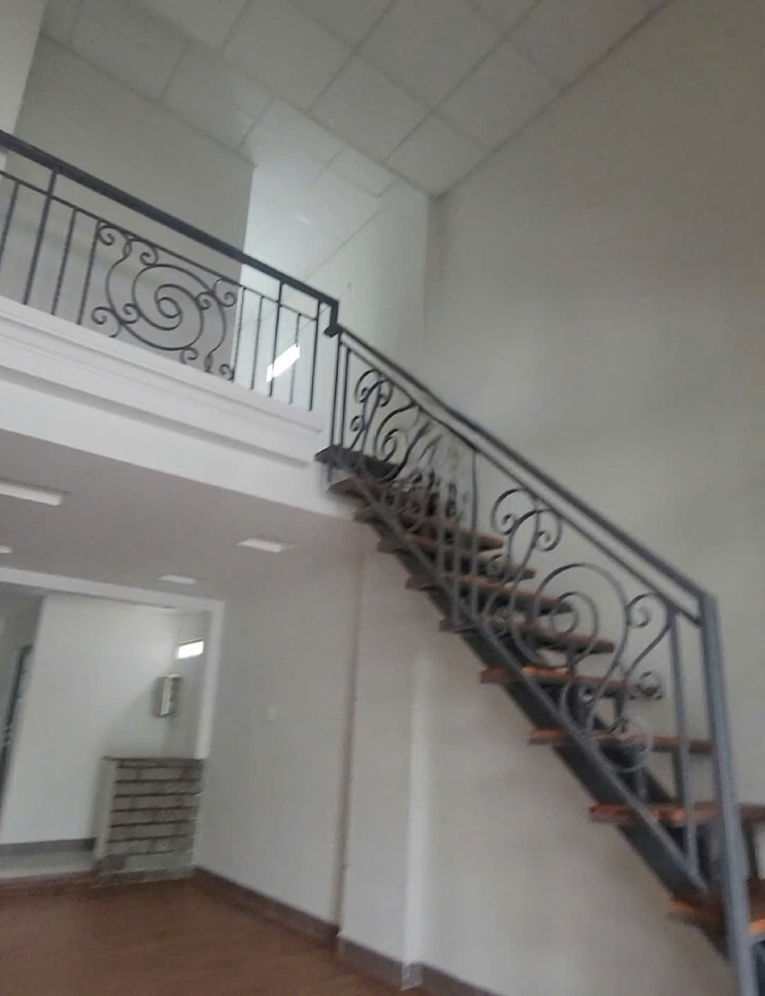 CHỦ NGỘP BÁN  NHÀ DT KHỦNG  140M2
NGAY GA METRO-  NGÃ 4 BÌNH THÁI - P TRƯỜNG THỌ