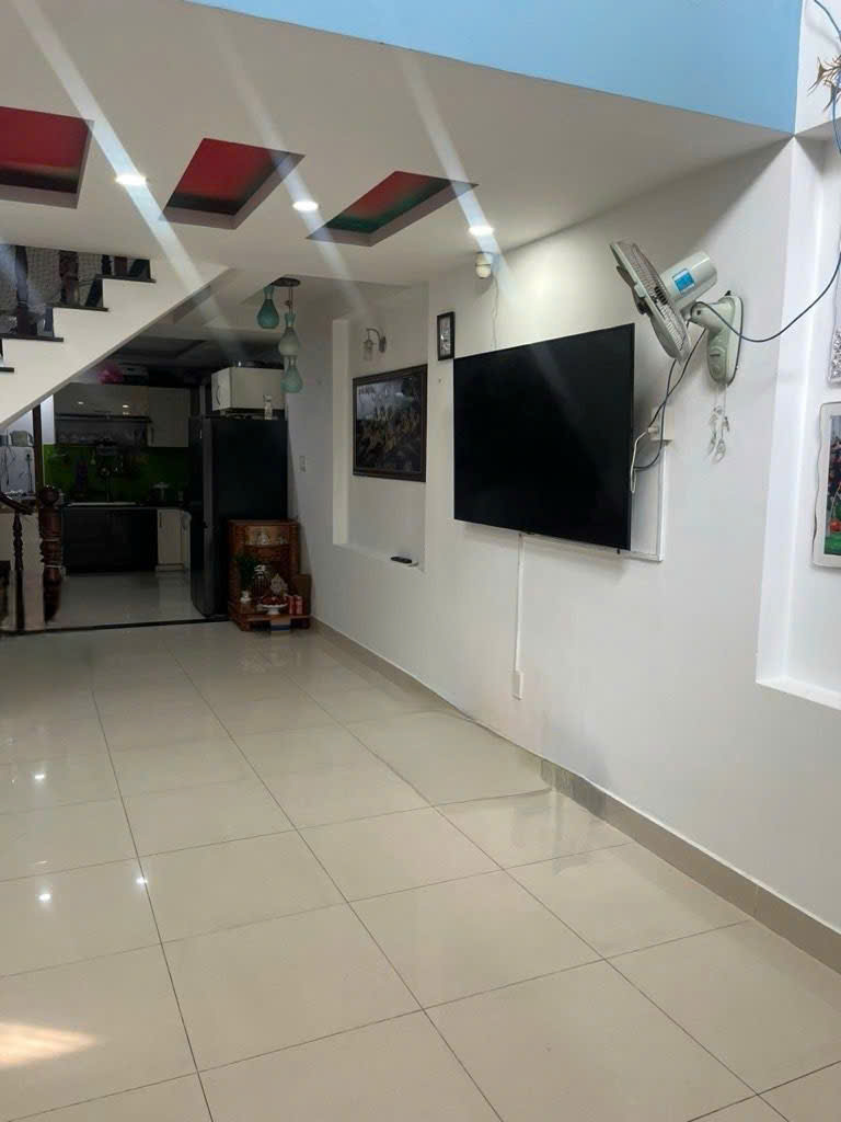 NHÀ 4 TẦNG - KHU CAO CẤP - ÔTÔ ĐẬU CỬA 
HOÀNG DIỆU 2 - LINH CHIỂU