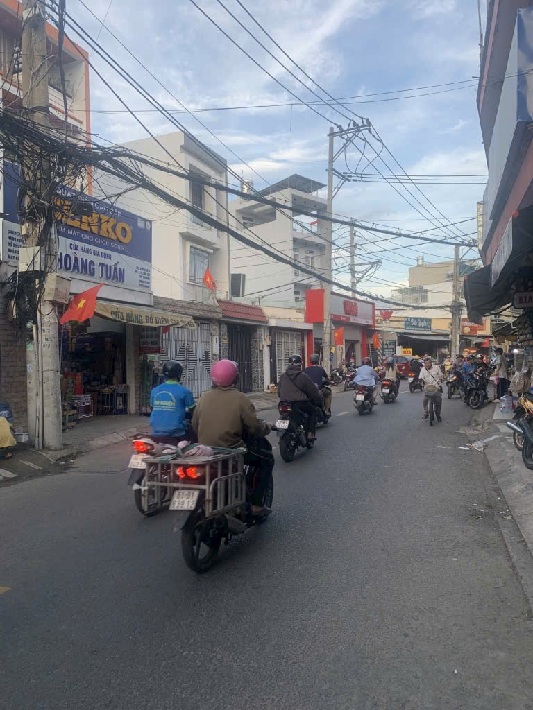 CHỦ NGỘP BÁN DÃY TRỌ 10 PHÒNG -  XE TẢI ĐẬU CỬA - ĐƯỜNG SỐ 9 - LINH TÂY - THỦ ĐỨC