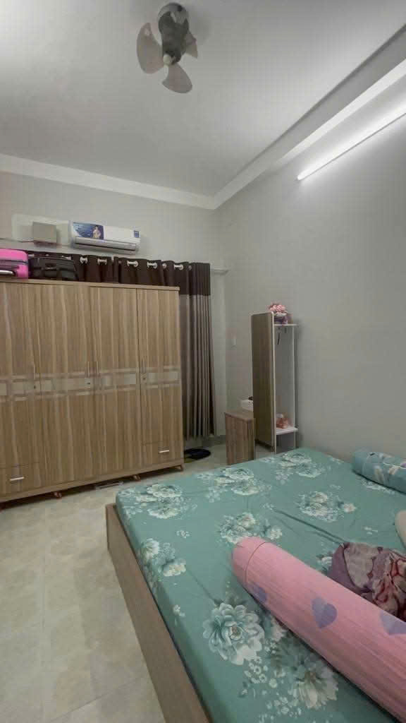 CHỦ GẤP BÁN , GIẢM GIÁ MẠNH - NHÀ 3 LẦU - NGAY CHỢ THỦ ĐỨC - F TRƯỜNG THỌ