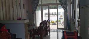 Nhà bán hẻm oto ngay chợ Thủ Đức