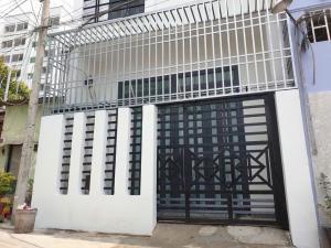 CHỦ BÁN GẤP NHÀ 2 LẦU - HẺM Ô TÔ - KHA VẠN CÂN - F LINH  CHIỂU