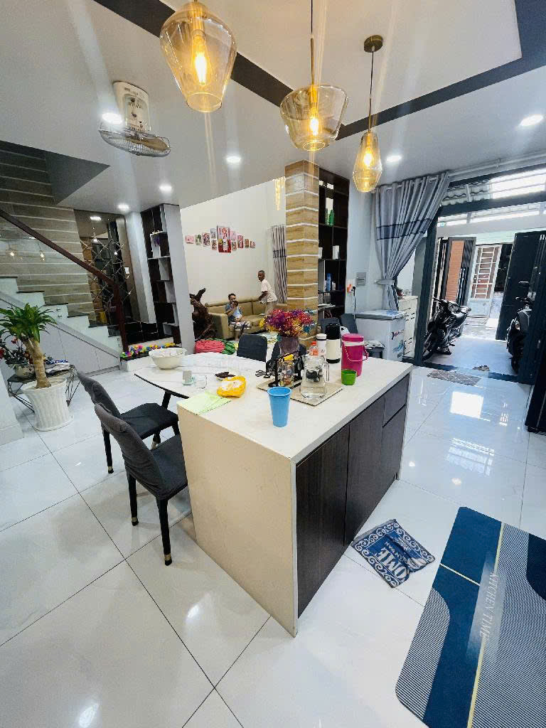 Nhà Mặt Tiền Lê Trọng Tấn – 3 Tầng – Buôn Bán Mạnh – 9.2 Tỷ TL