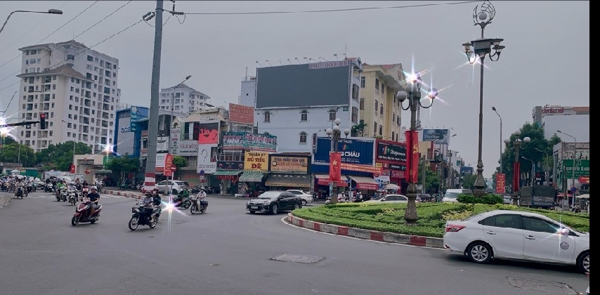 BÁN NHÀ MẶT TIỀN ĐỈNH LẠC LONG QUÂN (Q11)