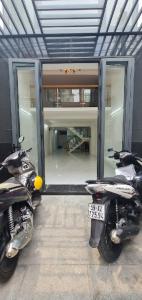 BÁN NHÀ MỚI ĐƯỜNG NHỰA 6M - Lạc Long Quân (Q11)