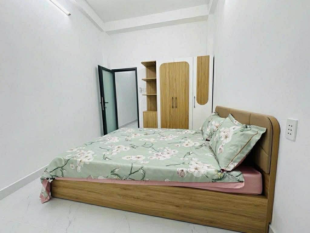 NHÀ 3 TẦNG - OTO ĐỔ CỬA - TẶNG TOÀN BỘ NỘI THẤT - 41M2 - 6.6 TỶ Vũ Tùng, Gia Định, Bình Thạnh