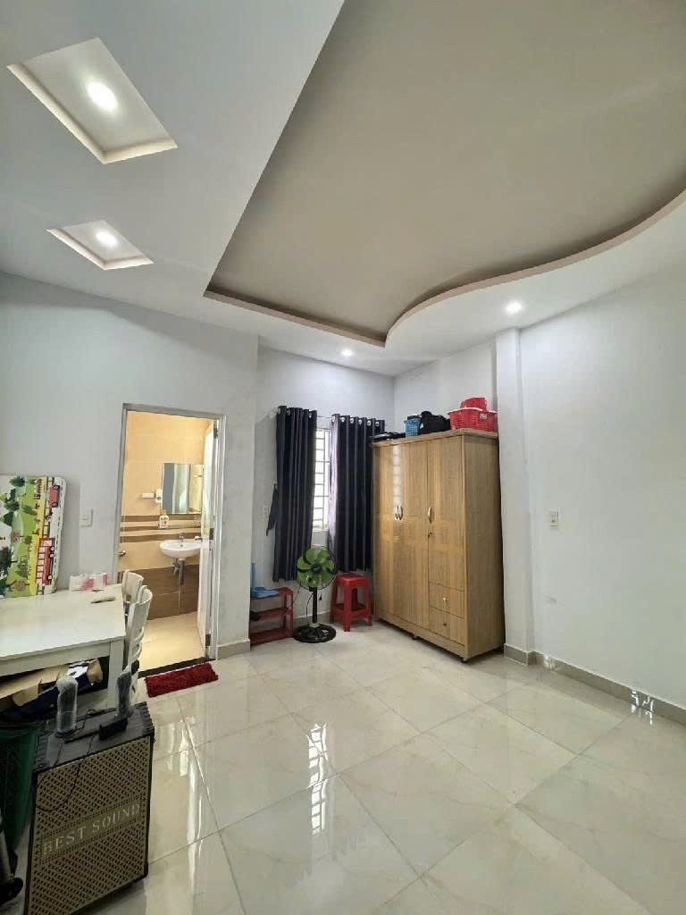 BÁN NHÀ MẶT TIỀN GẦN CHỢ HIỆP BÌNH CHÁNH - 2 TẦNG ĐÚC - DT 60M 2PN - SỔ HOÀN CÔNG - Chỉ 5 TỶ nhỏ