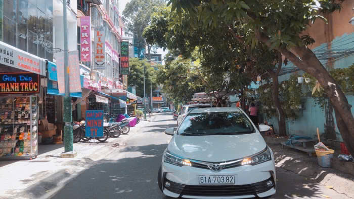 Bán nhà mặt phố đối diện Windsor Plaza quận 5