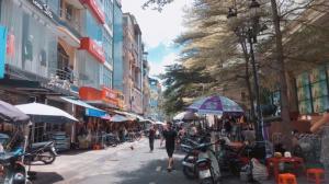 Bán nhà mặt phố đối diện Windsor Plaza quận 5