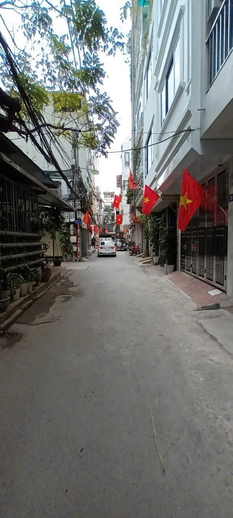 Bán nhà tại phú diễn Bắc Từ Liêm, 37 m2, 3 tầng, 9.2 tỷ