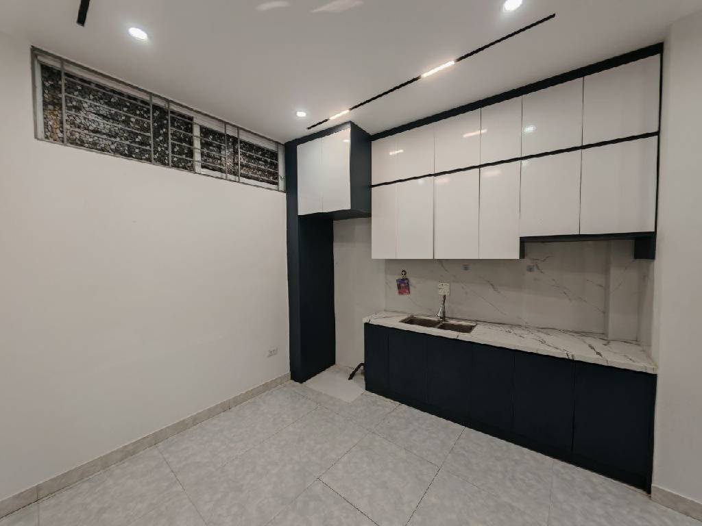 Chủ cần bán gấp nhà Đông ngạc DT 40m2 số đó chính chủ