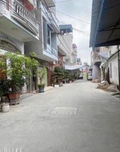 Bán Nhà  phân lô Ngõ 106 Hoàng Quốc Việt  - diện tích 50m - 3 tầng ô tô đỗ cửa giá 23 tỷ