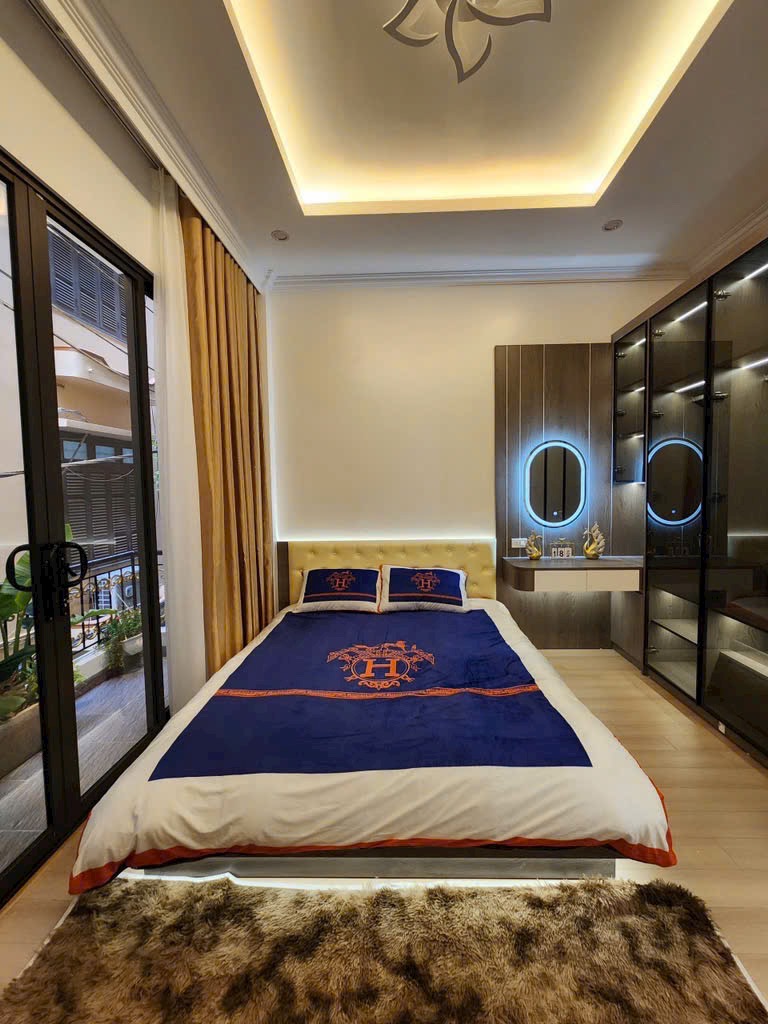 Bán Nhà Minh Khai,55m 6 tầng 13 tỷ chỉ việc về ở